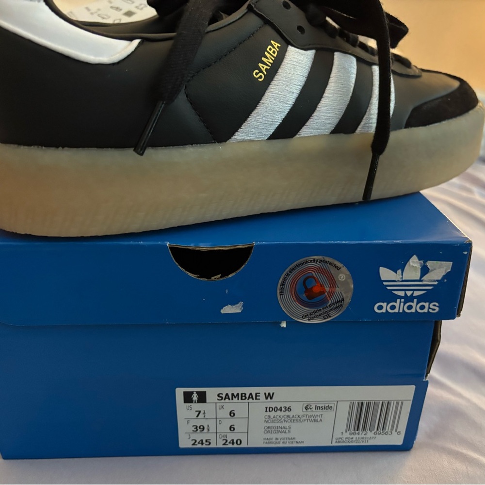 Adidas Samba W Black and White Shoes

🥳🥳PRICE DROP